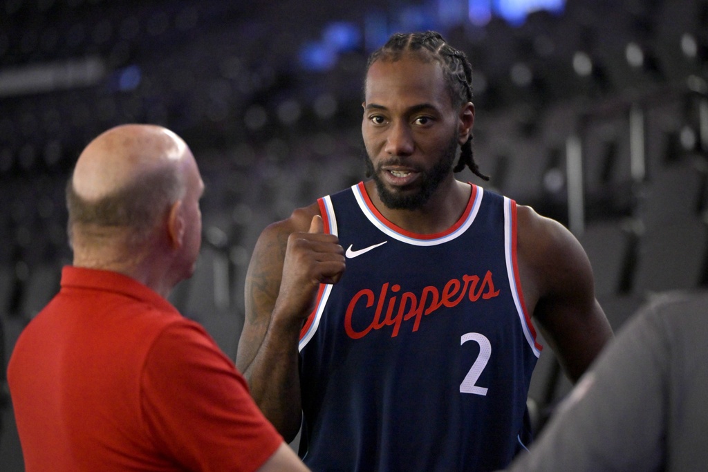 美记谈小卡涉嫌阴阳合同:NBA有权详细调查 关键是想查到什么程度